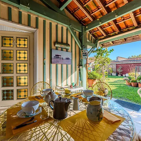 La Dorée Du Bassin Bed and breakfast 3*